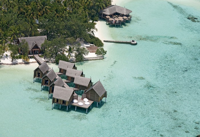 Constance Moofushi Resort 4